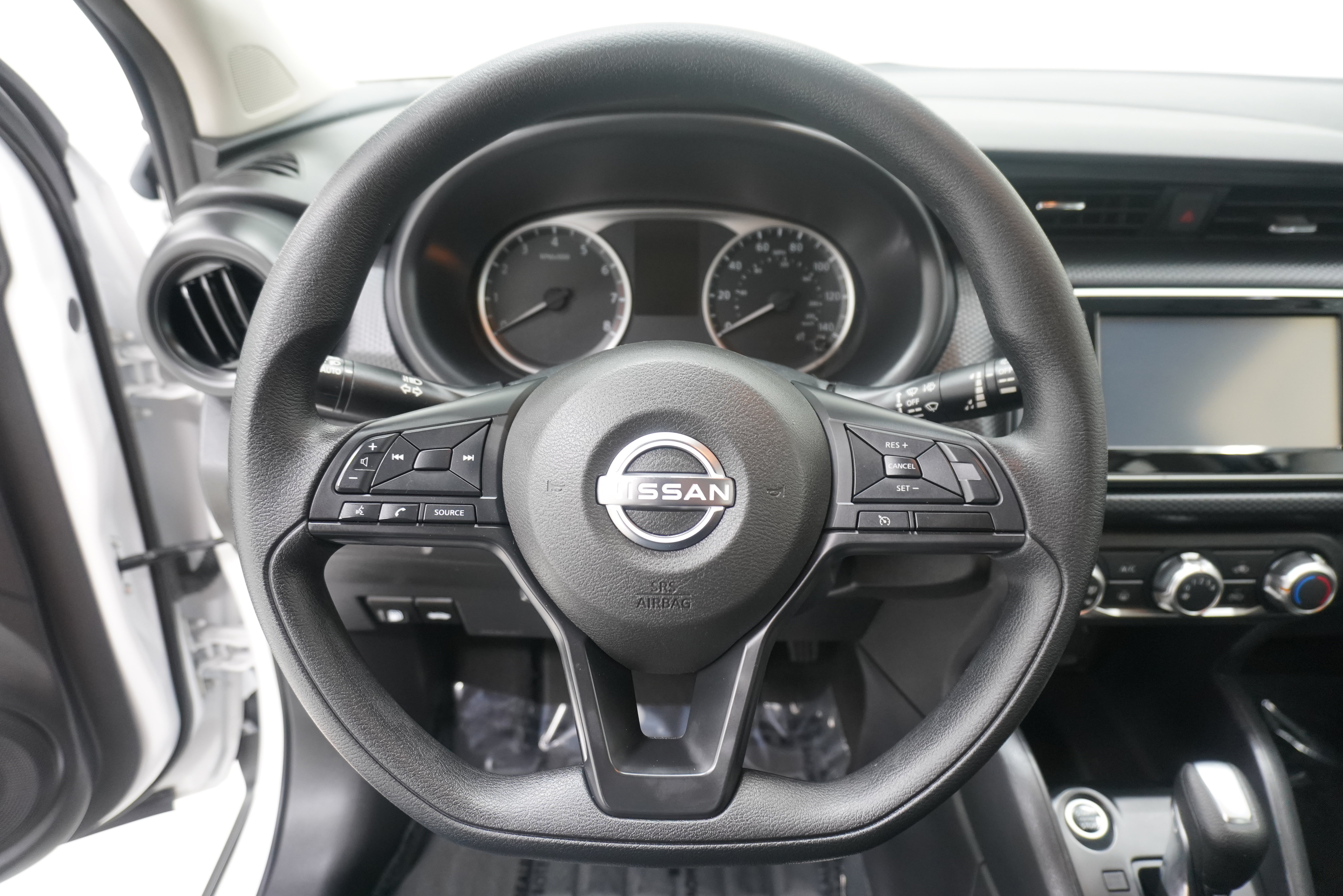Used 2024 Nissan Kicks S FWD image 15