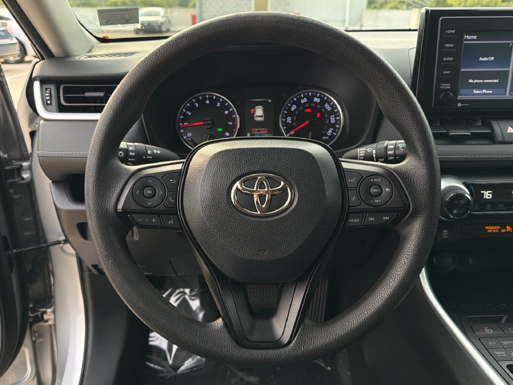 Used 2021 Toyota RAV4 XLE AWD/4WD image 25