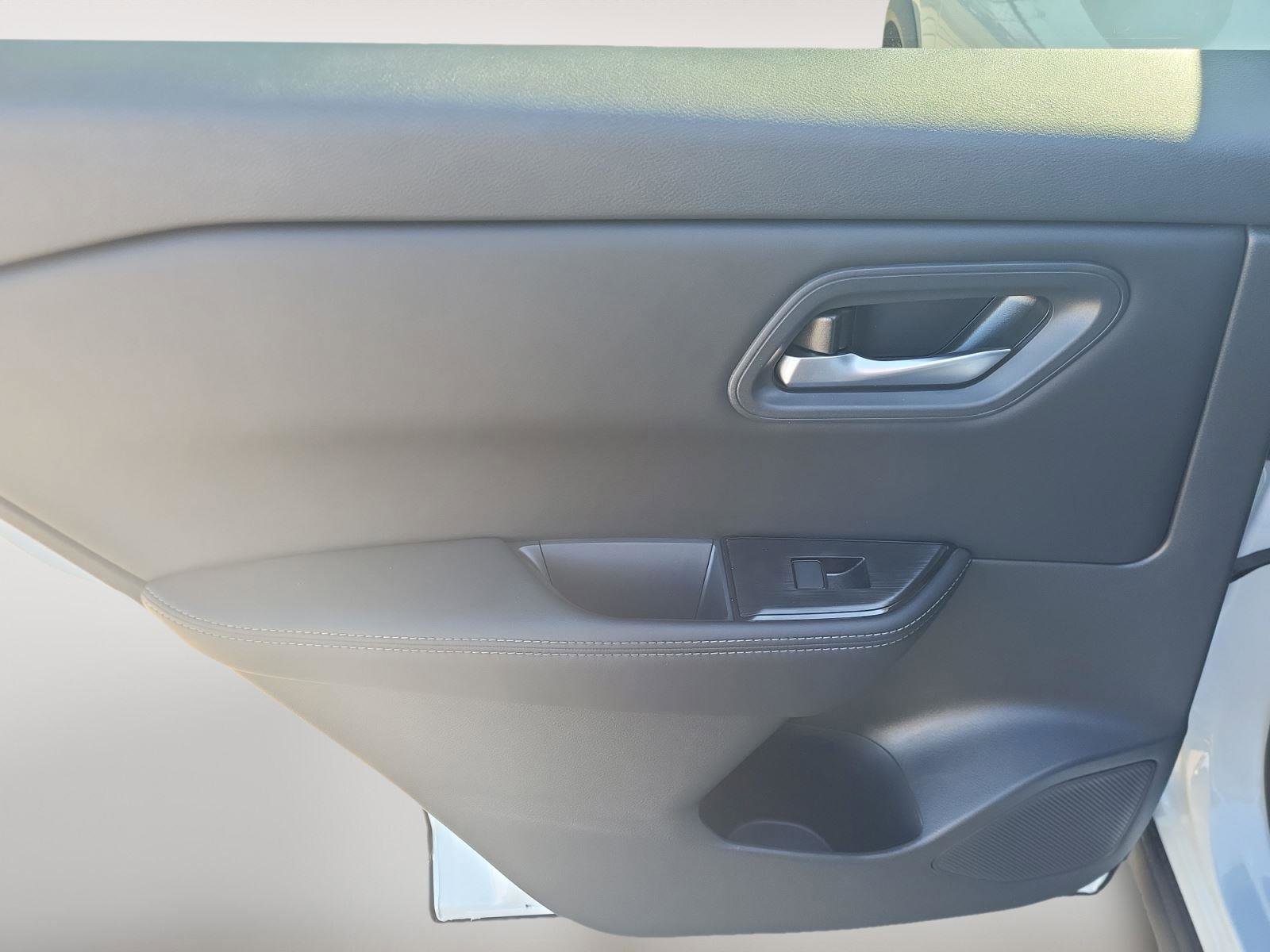 New 2026 Nissan Rogue SV image 18