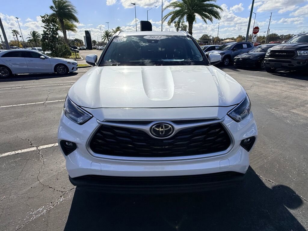 Used 2021 Toyota Highlander XLE image 16