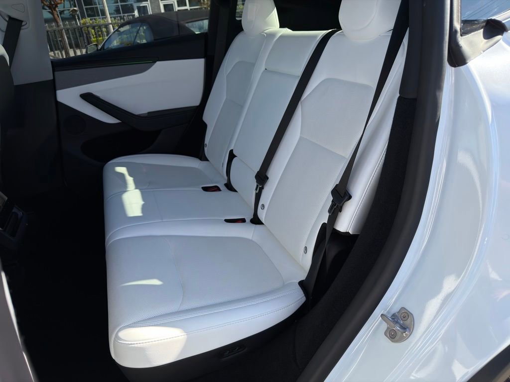 Used 2026 Tesla Model Y Long Range image 43