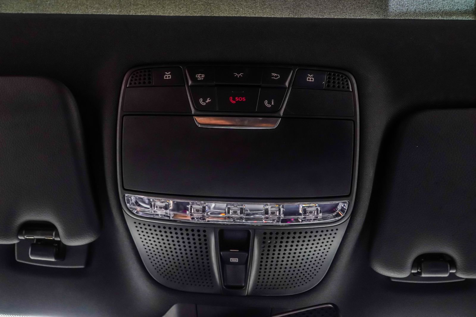 Used 2018 Mercedes-Benz E 400 4MATIC Coupe w/ Premium 2 Package image 38