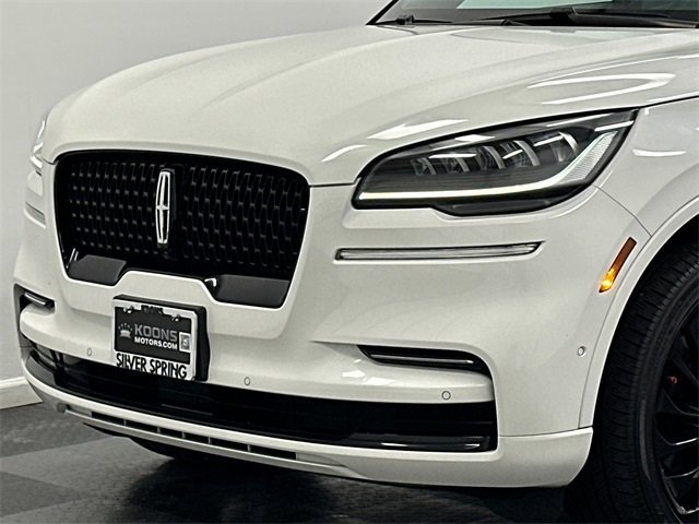 Used 2023 Lincoln Aviator Reserve w/ Jet Package image 2