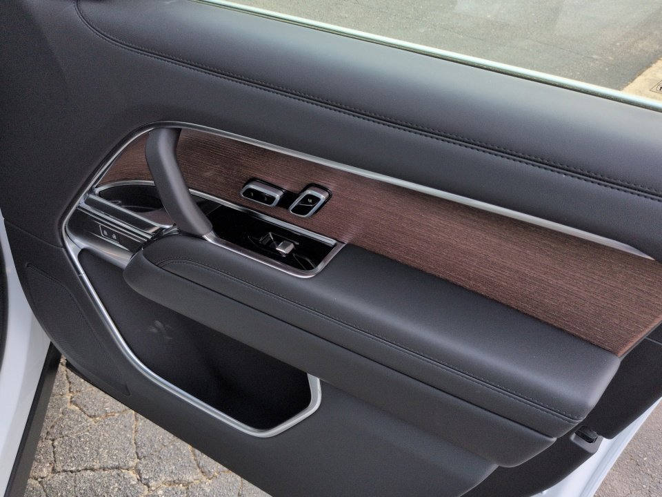 New 2025 Land Rover Range Rover SE AWD/4WD image 31