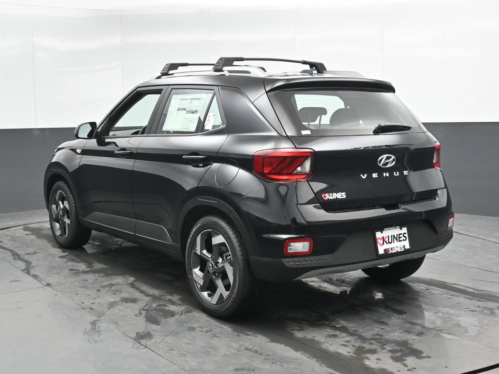 New 2026 Hyundai Venue SEL FWD image 10