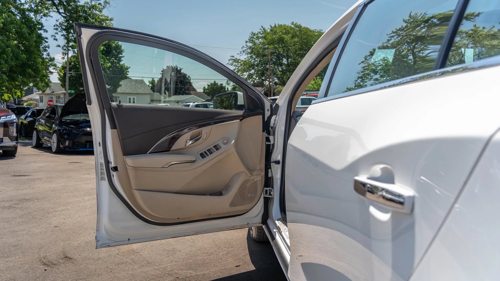 Used 2016 Buick LaCrosse Leather w/ Experience Buick Package FWD image 13