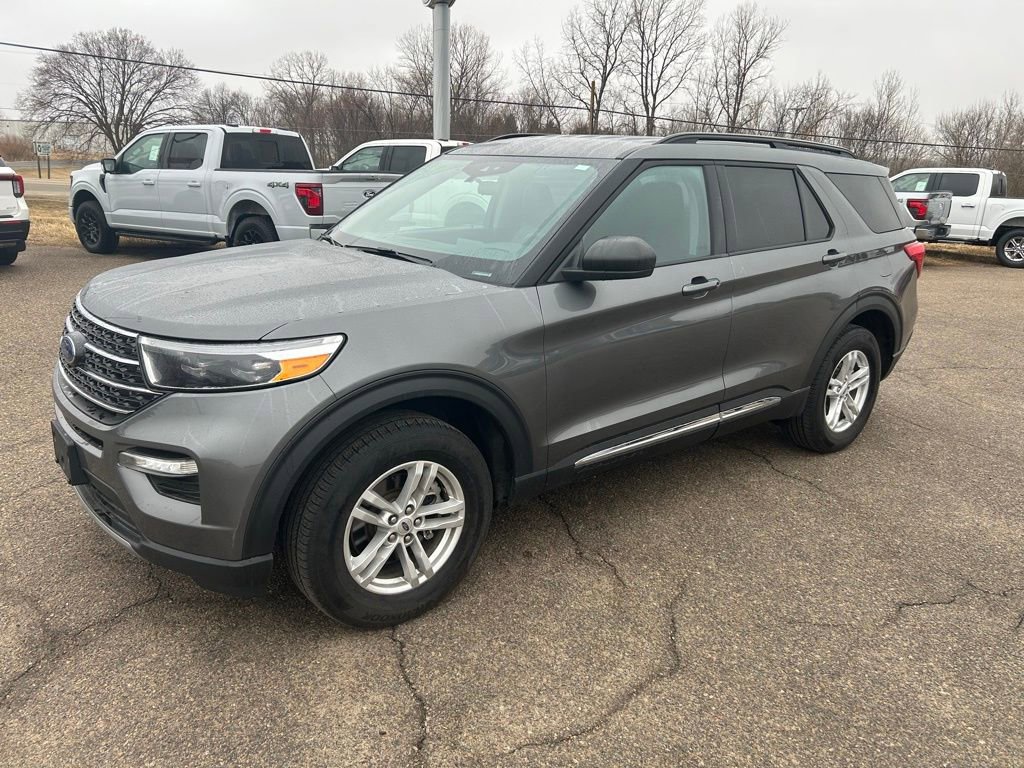 Used 2023 Ford Explorer XLT w/ Equipment Group 202A image 2