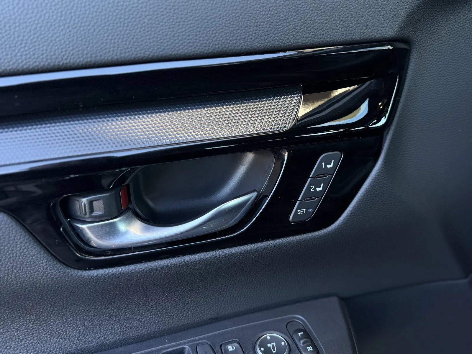 Used 2025 Honda CR-V Sport Touring image 24