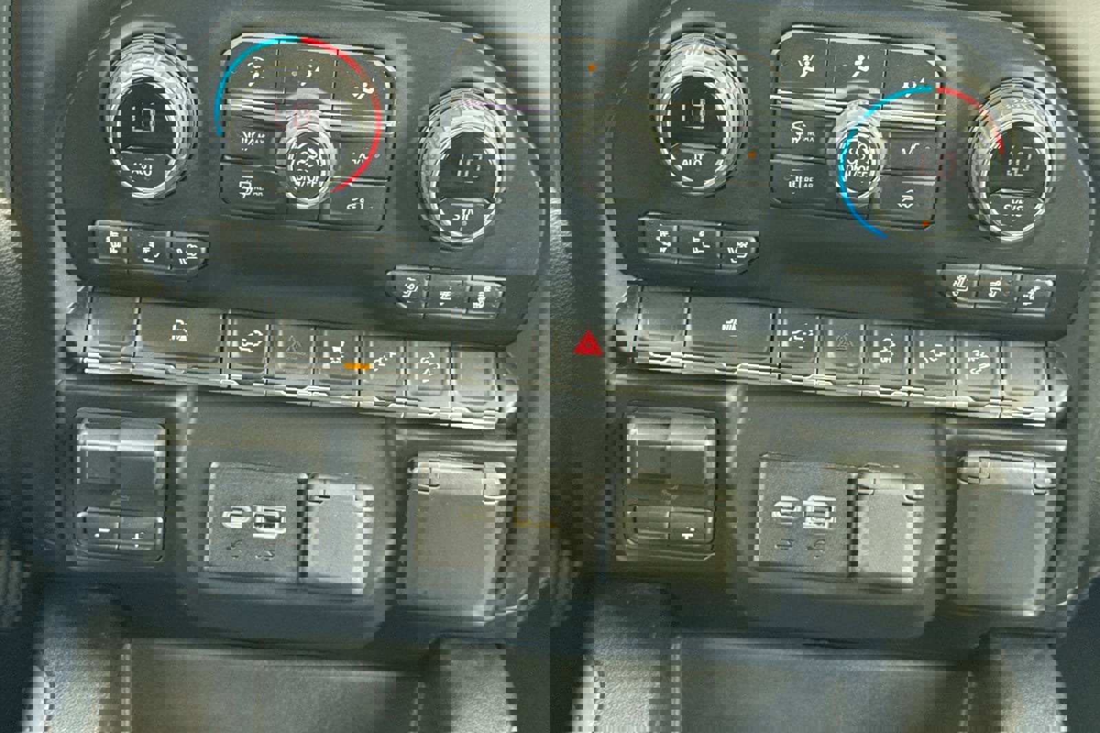 Used 2020 Chevrolet Silverado 2500 LTZ w/ LTZ Plus Package image 20