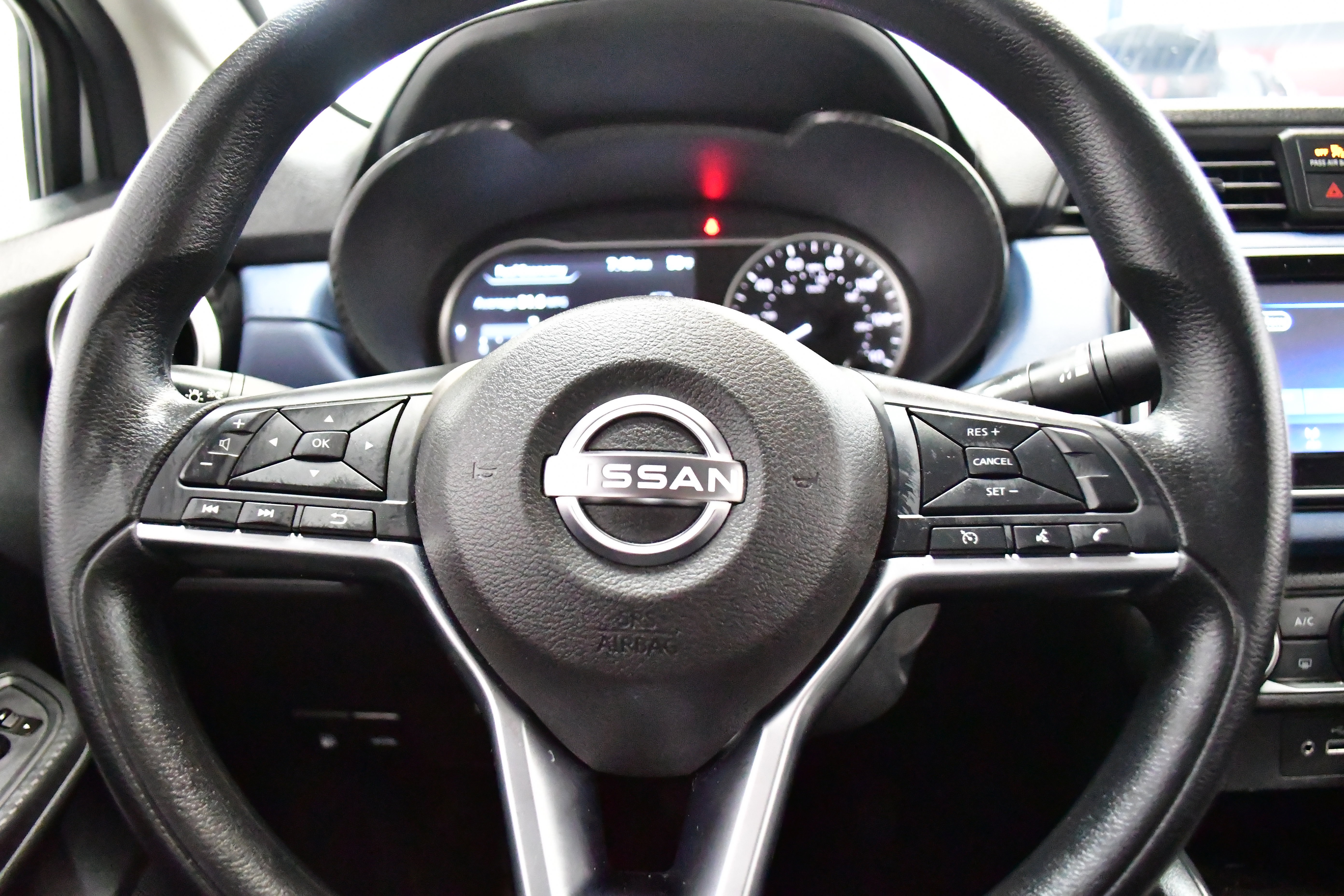 Used 2025 Nissan Versa SV image 18