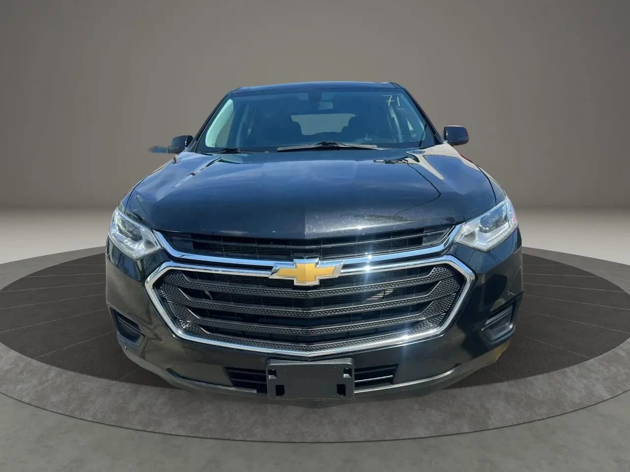 Used 2021 Chevrolet Traverse LS AWD/4WD image 2