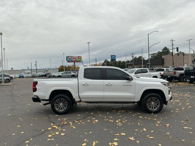 Used 2024 Chevrolet Colorado LT image 2