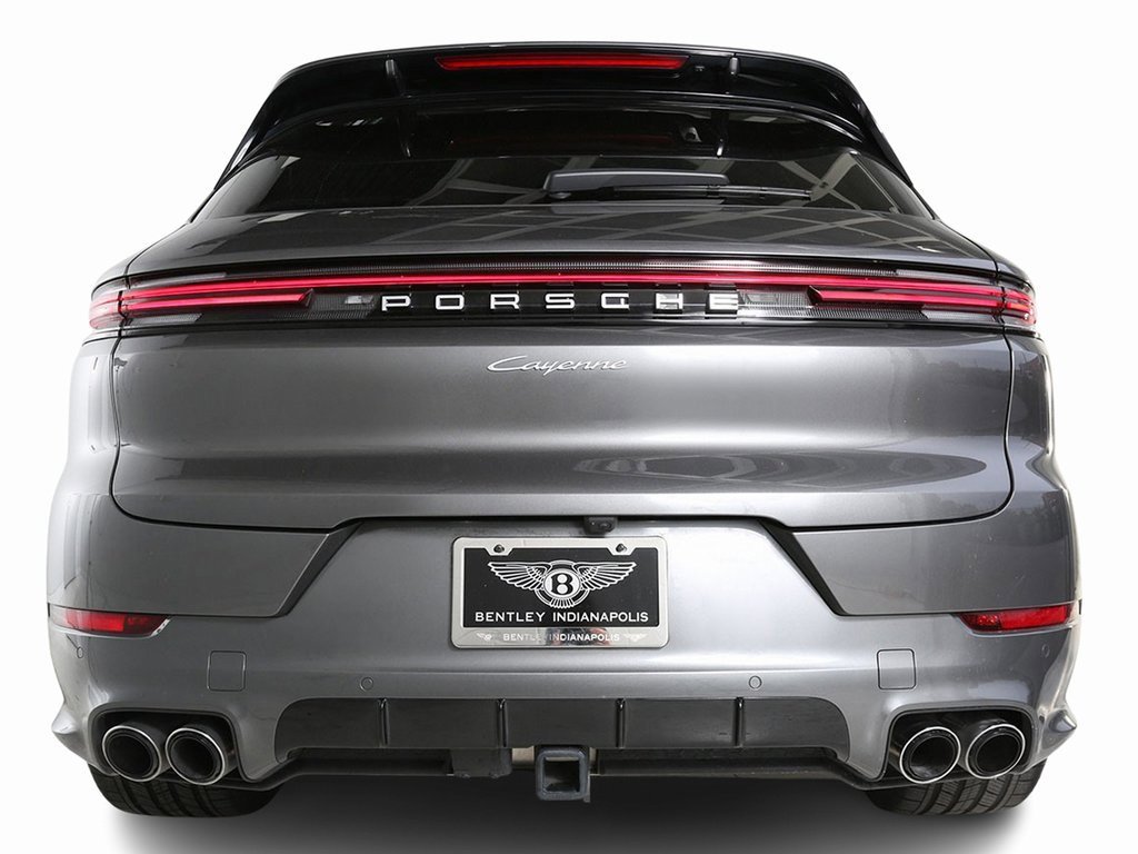 Used 2025 Porsche Cayenne image 9