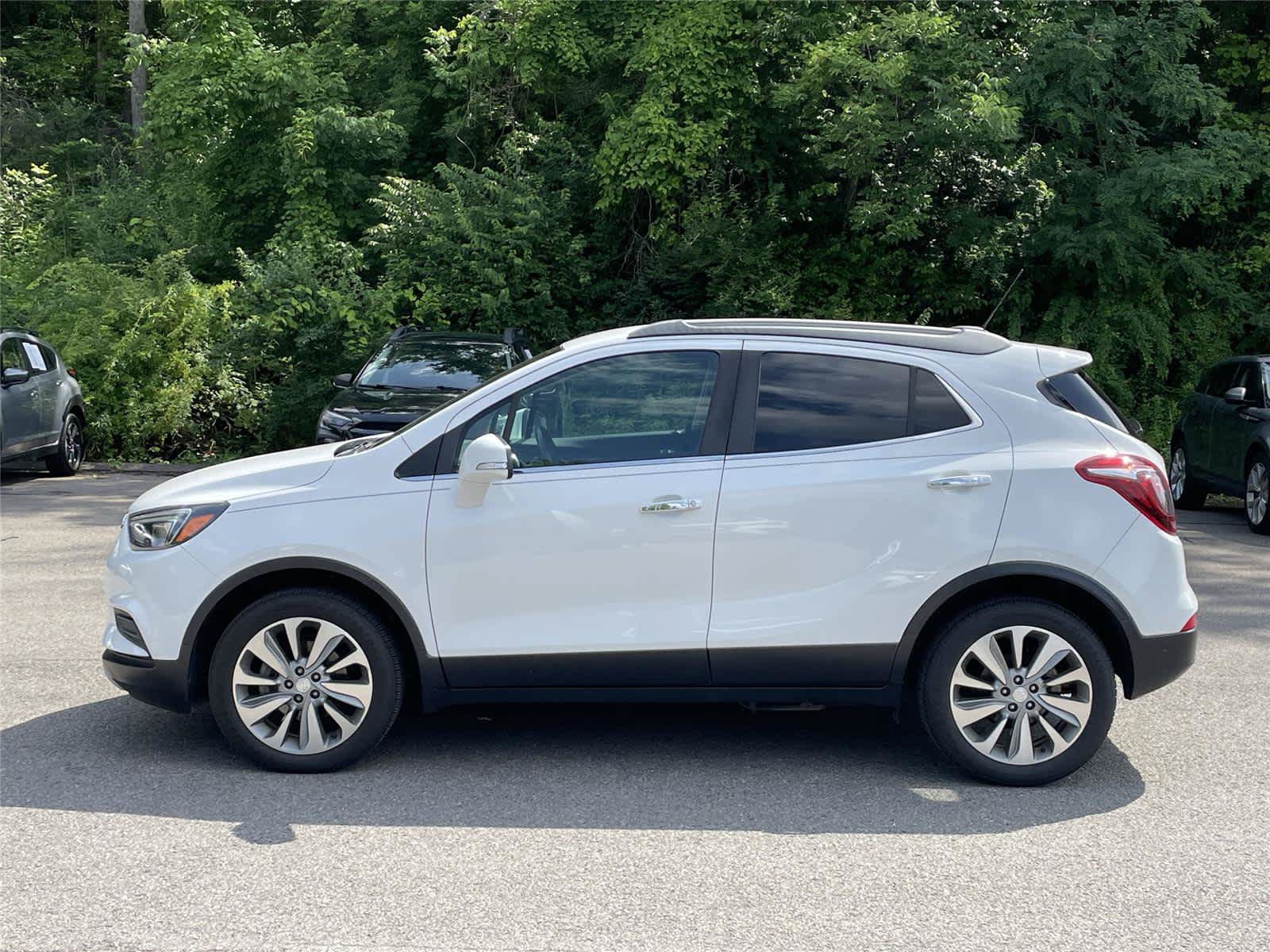 Used 2018 Buick Encore Preferred AWD/4WD image 2