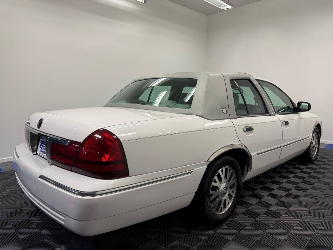 Used 2003 Mercury Grand Marquis LS RWD image 12