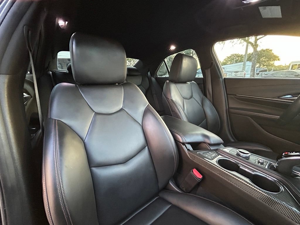 Used 2023 Cadillac CT4 V w/ Technology Package RWD image 29