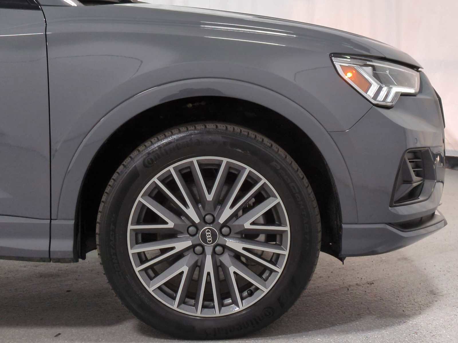 Used 2023 Audi Q3 2.0T Premium w/ Convenience Package image 11