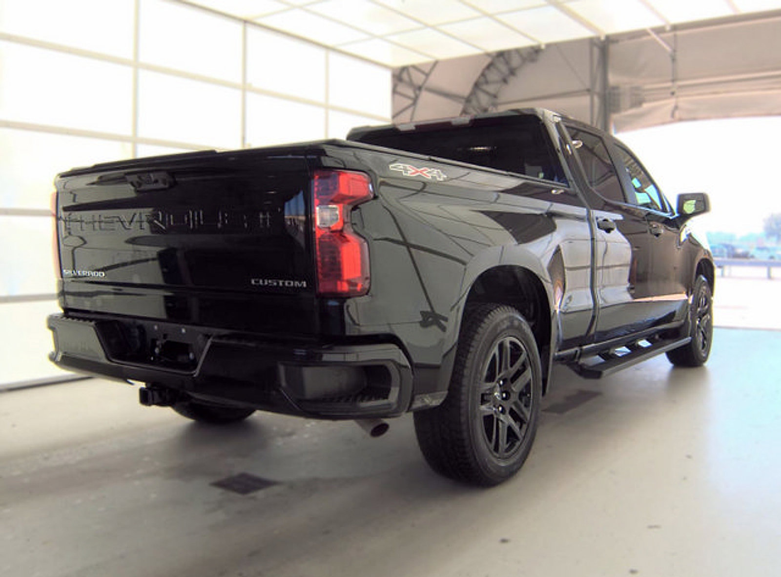 Used 2024 Chevrolet Silverado 1500 Custom AWD/4WD image 4
