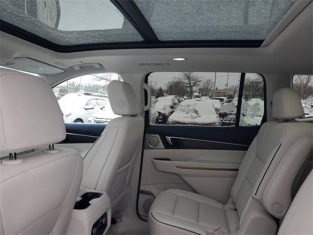 Certified 2025 Buick Enclave Avenir w/ Super Cruise Package image 10