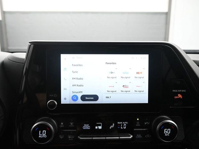 Used 2024 Toyota Highlander LE image 19