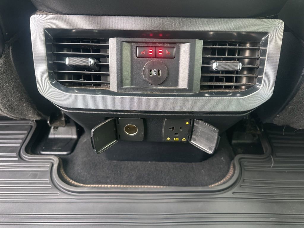 Certified 2024 Ford F350 Platinum w/ FX4 Off-Road Package image 30