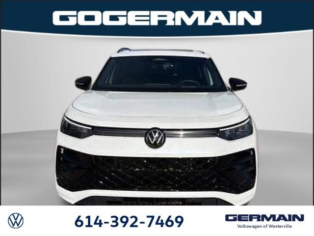 New 2026 Volkswagen Tiguan SE R-Line FWD image 2