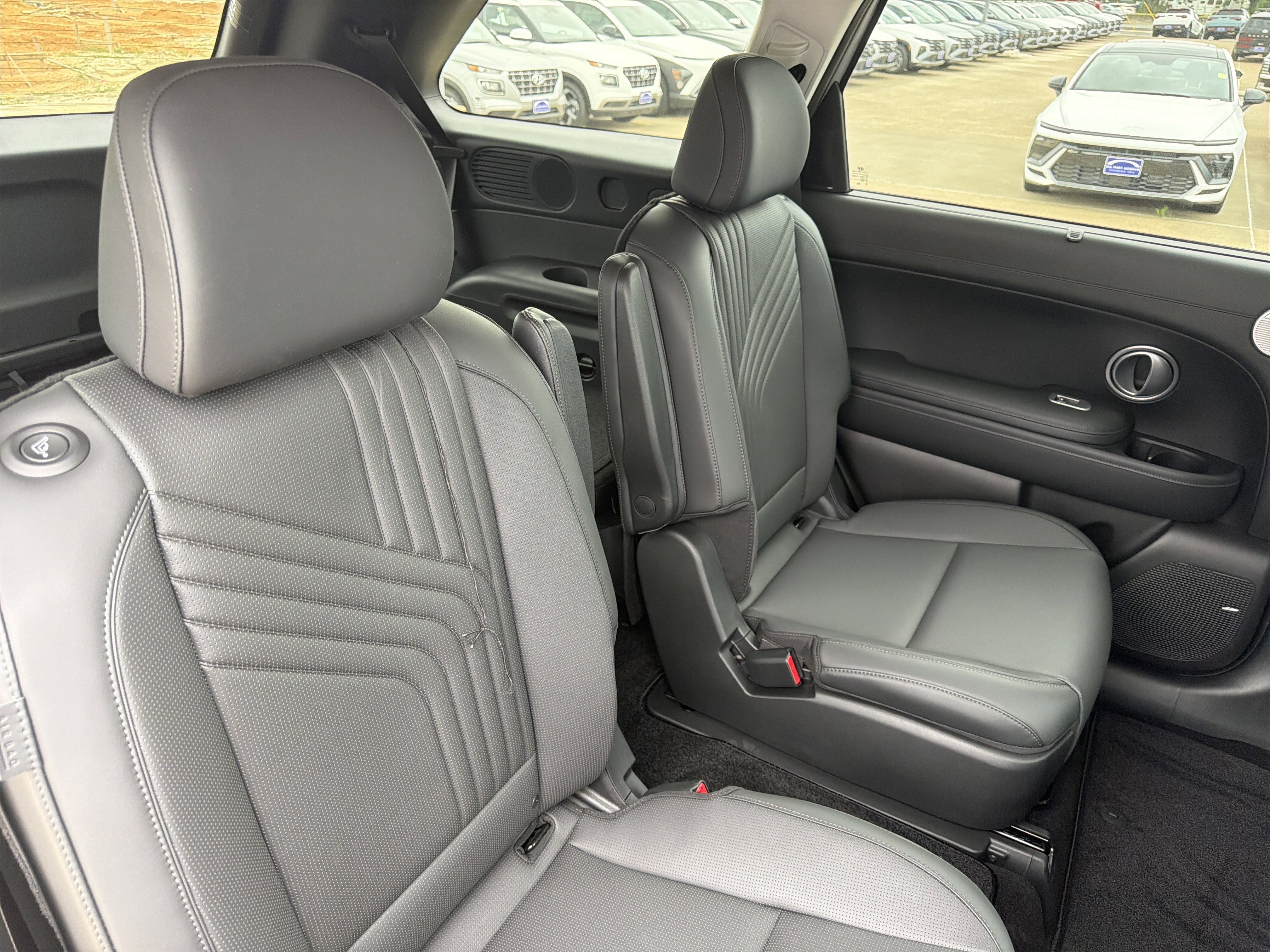 Used 2026 Hyundai Palisade SEL FWD image 8