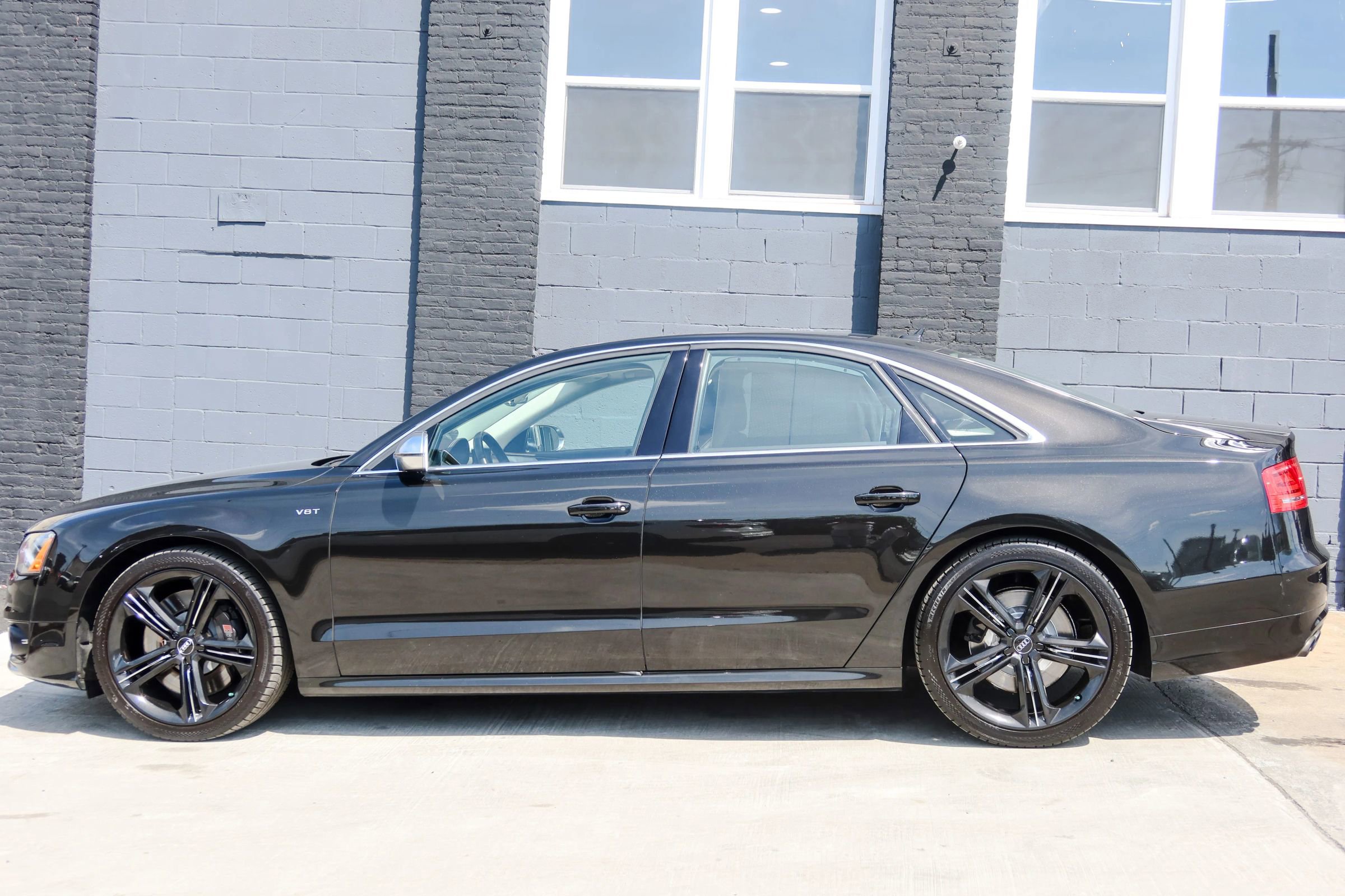 Used 2013 Audi S8 w/ Full Leather Pkg AWD/4WD image 5