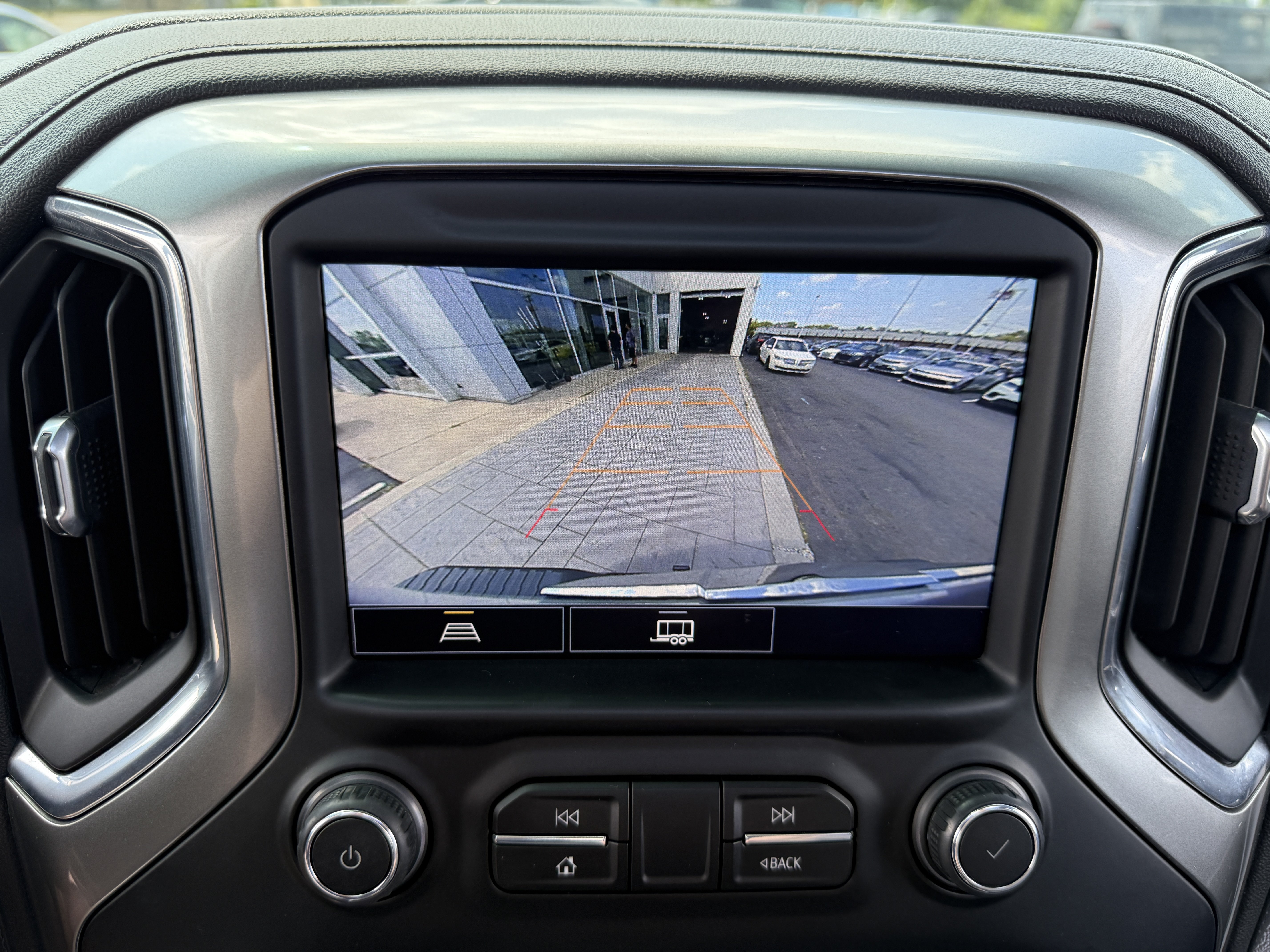 Used 2021 Chevrolet Silverado 1500 LT Trail Boss w/ Convenience Package II AWD/4WD image 21