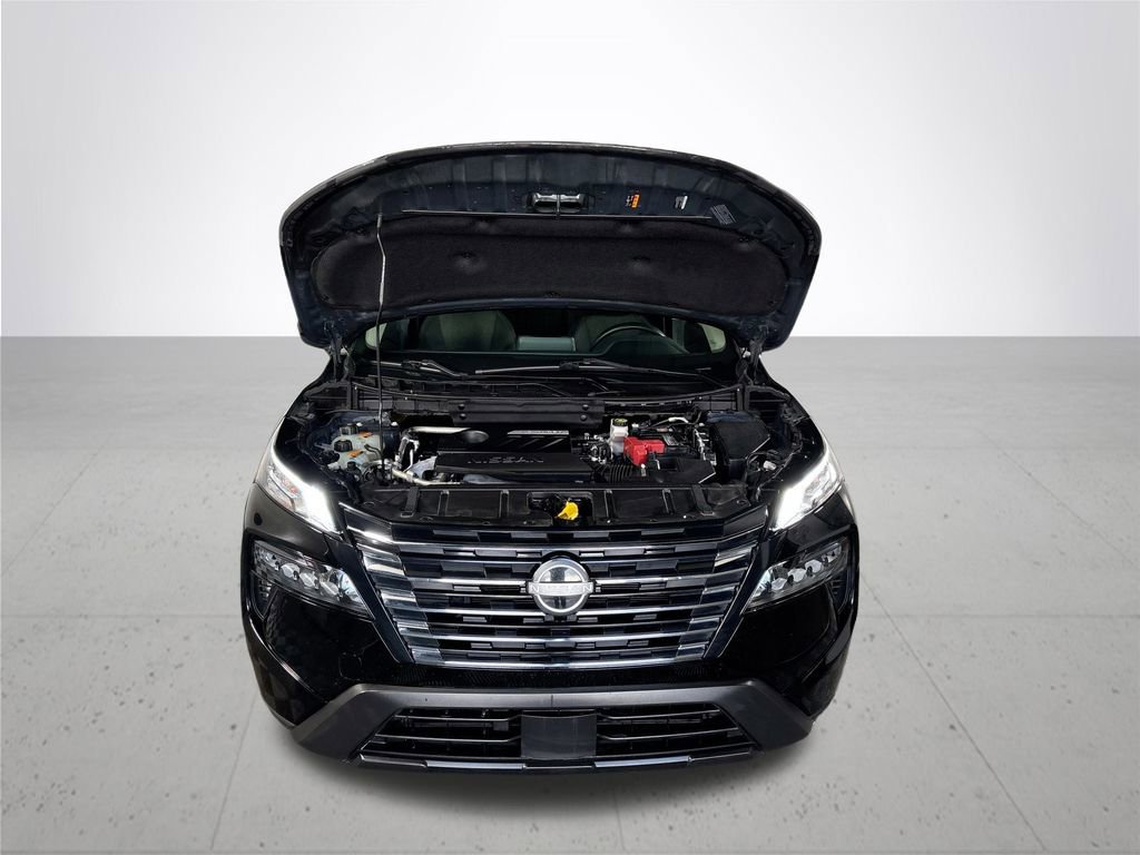 Used 2024 Nissan Rogue SV image 21