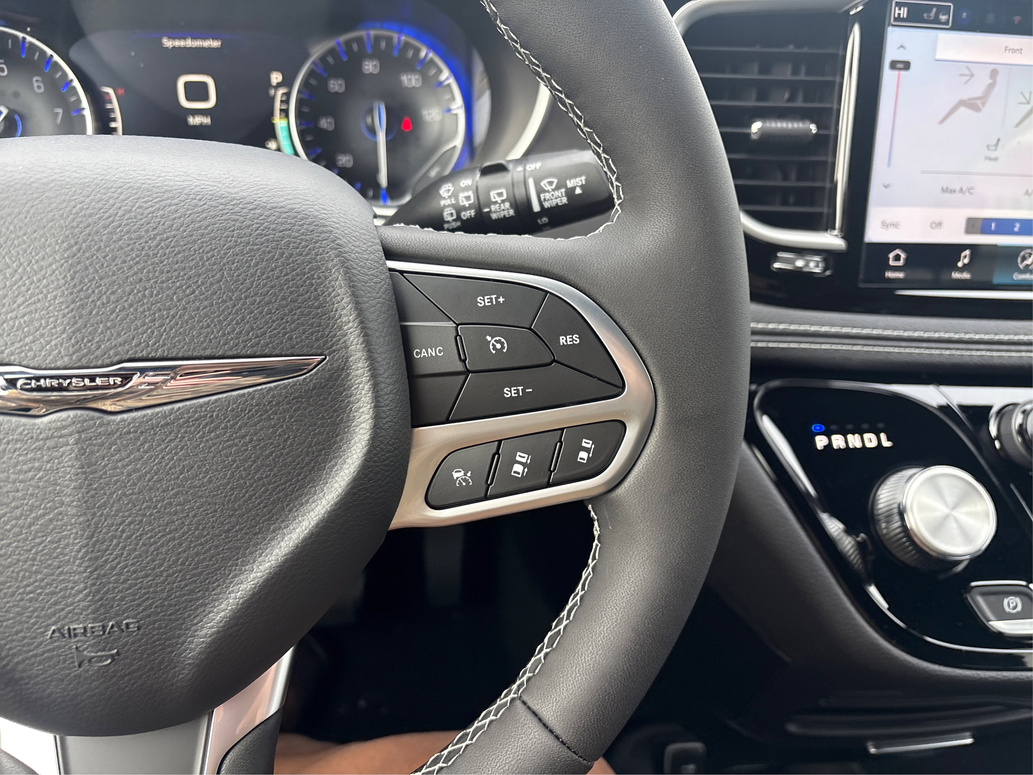 New 2026 Chrysler Pacifica Select image 23