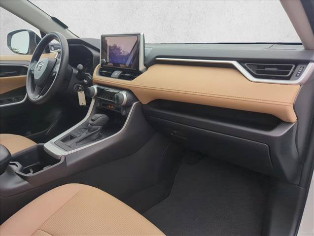 Certified 2024 Toyota RAV4 LE AWD/4WD image 30