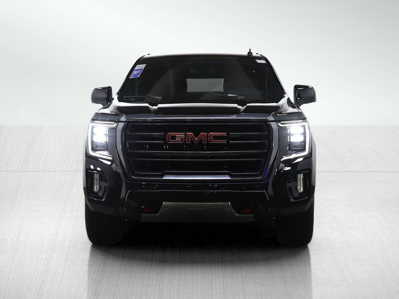 Used 2023 GMC Yukon XL AT4 w/ AT4 Premium Package AWD/4WD image 8