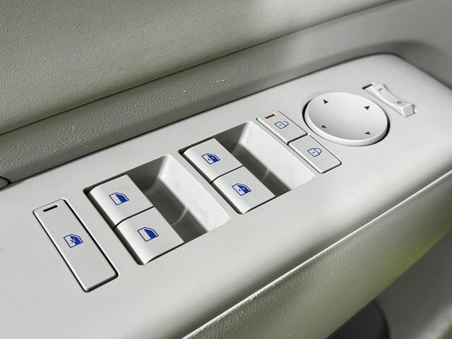 Used 2024 Hyundai Kona Limited image 20