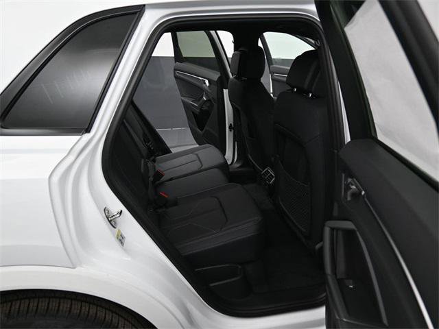 New 2025 Audi Q3 2.0T Premium image 13