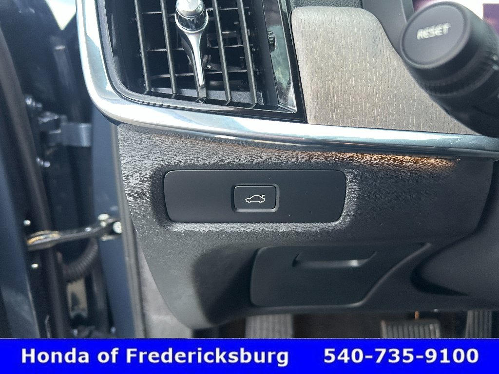 Used 2023 Volvo S90 B6 Ultimate w/ Protection Package Premier AWD/4WD image 22