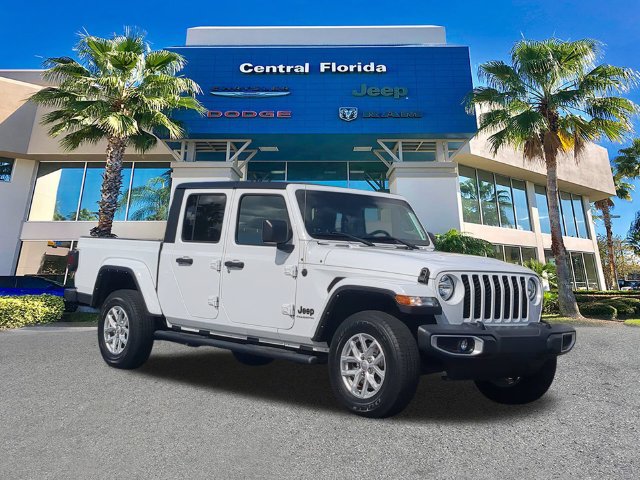 Used 2023 Jeep Gladiator Sport AWD/4WD image 2