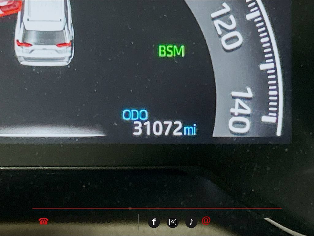 Used 2024 Toyota RAV4 XLE Premium FWD image 11