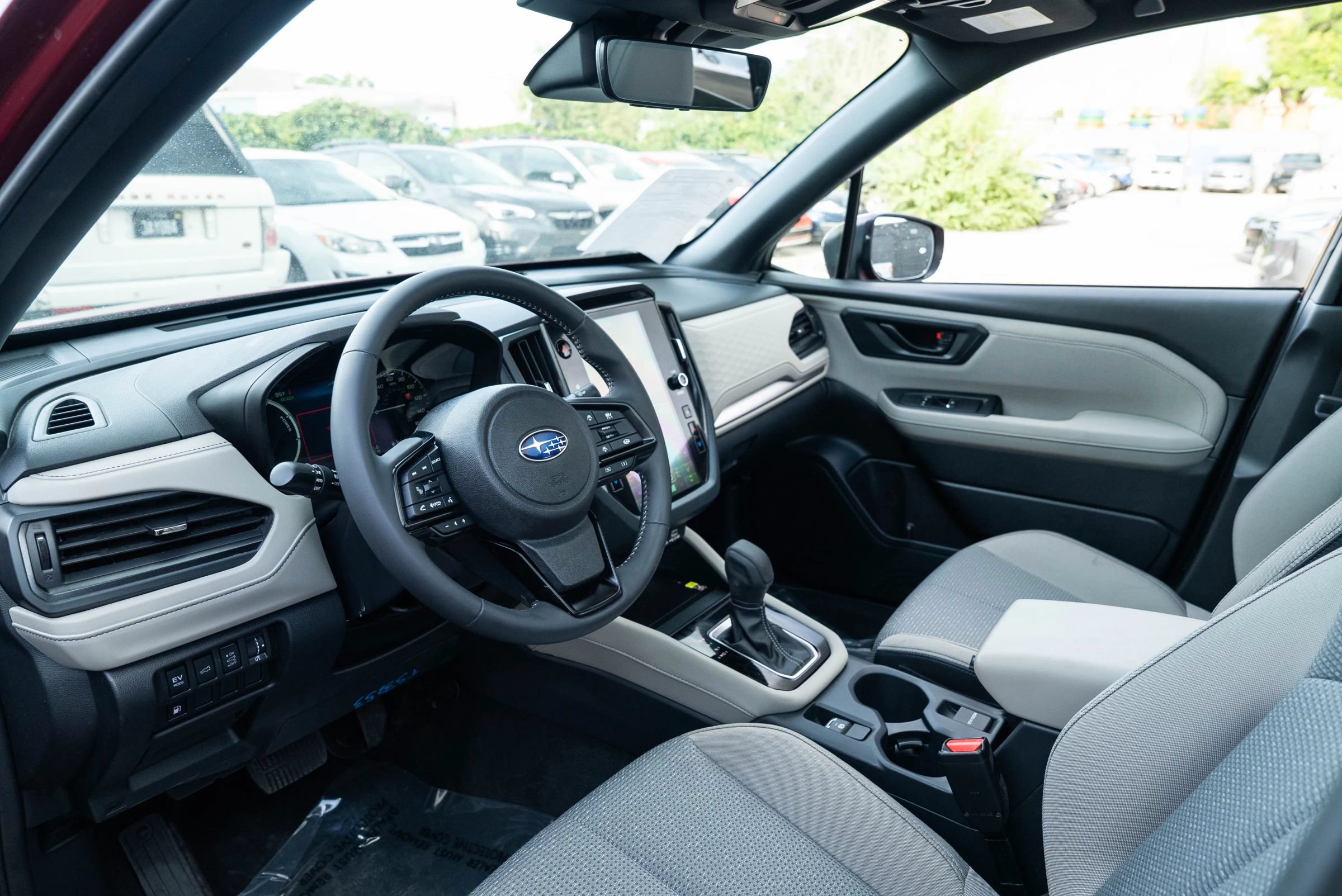 Used 2025 Subaru Forester Premium AWD/4WD image 14