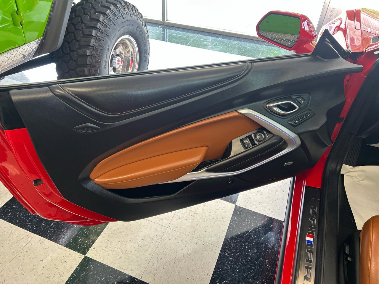 Used 2017 Chevrolet Camaro LT RWD image 19