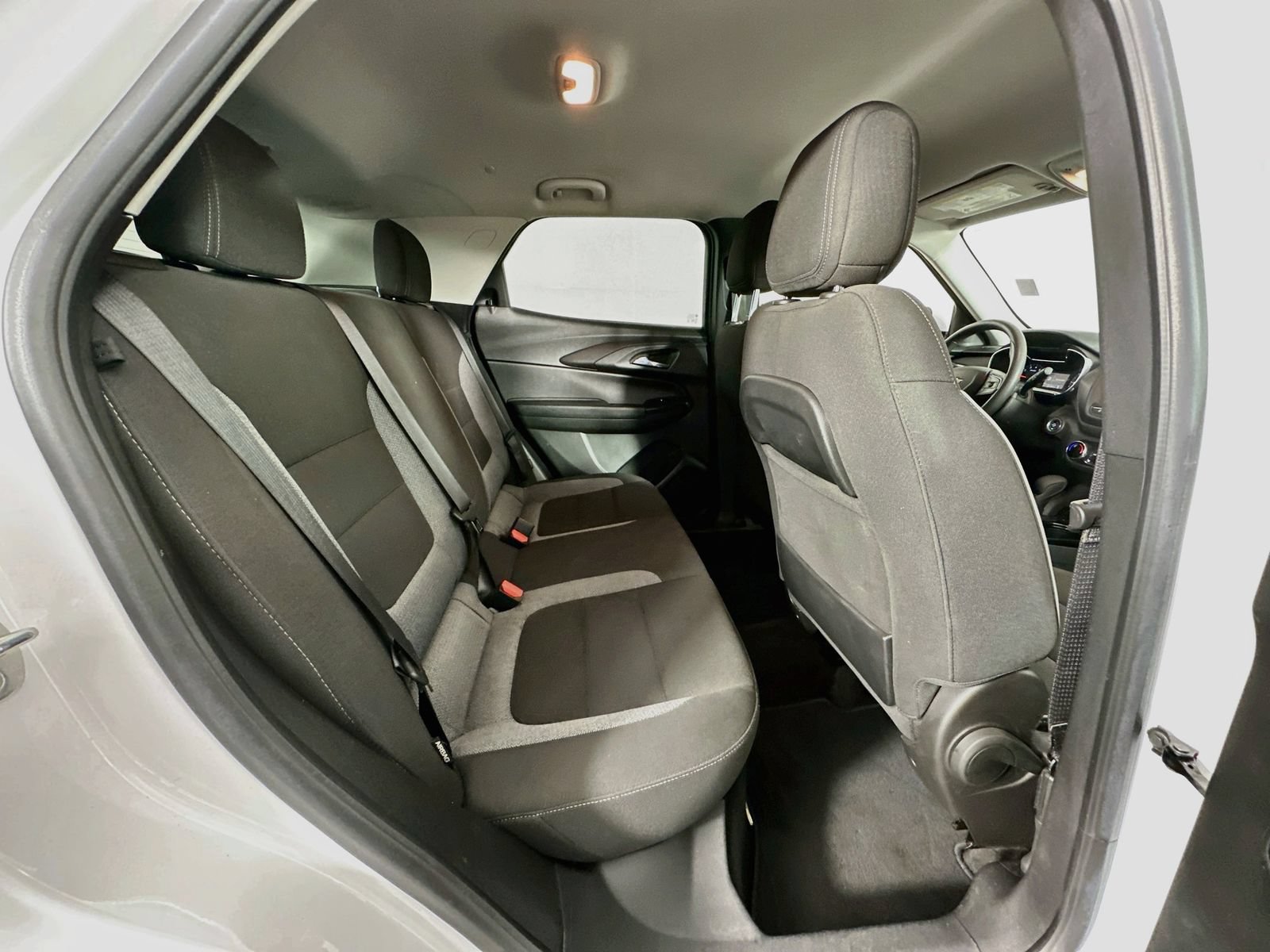 Used 2023 Chevrolet TrailBlazer LT AWD/4WD image 27