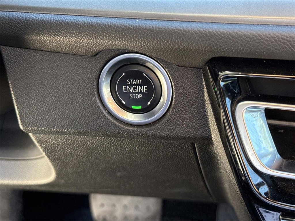 Used 2024 Chevrolet Traverse LT image 15