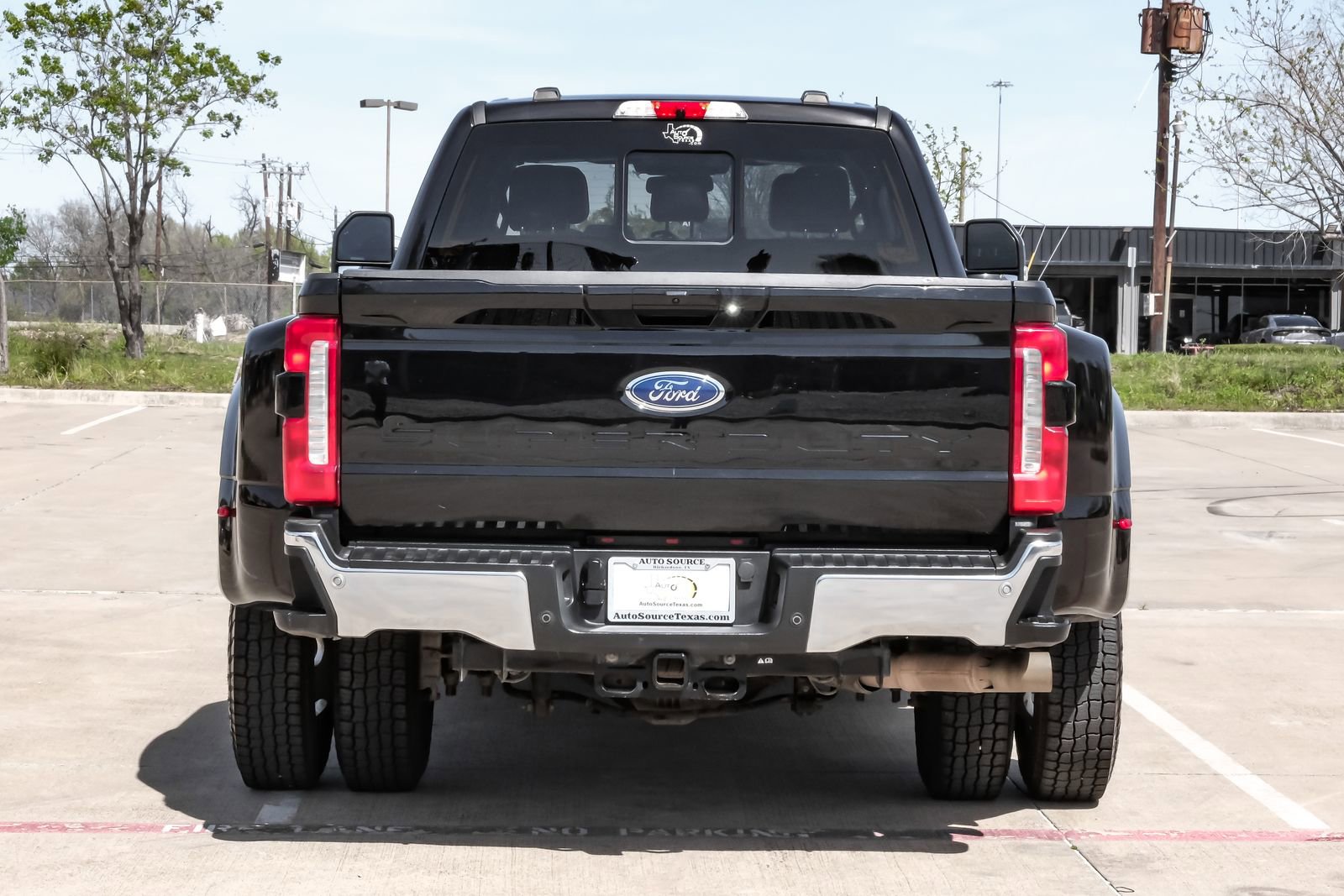 Used 2023 Ford F350 Lariat image 12