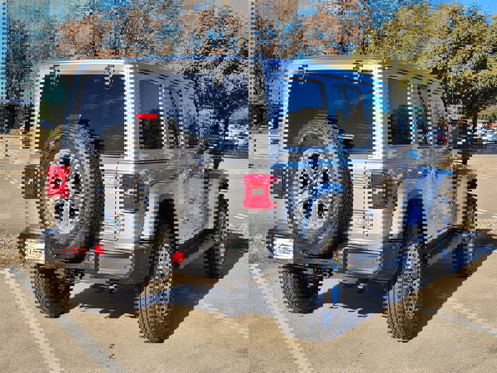 Used 2021 Jeep Wrangler Unlimited Sahara image 6