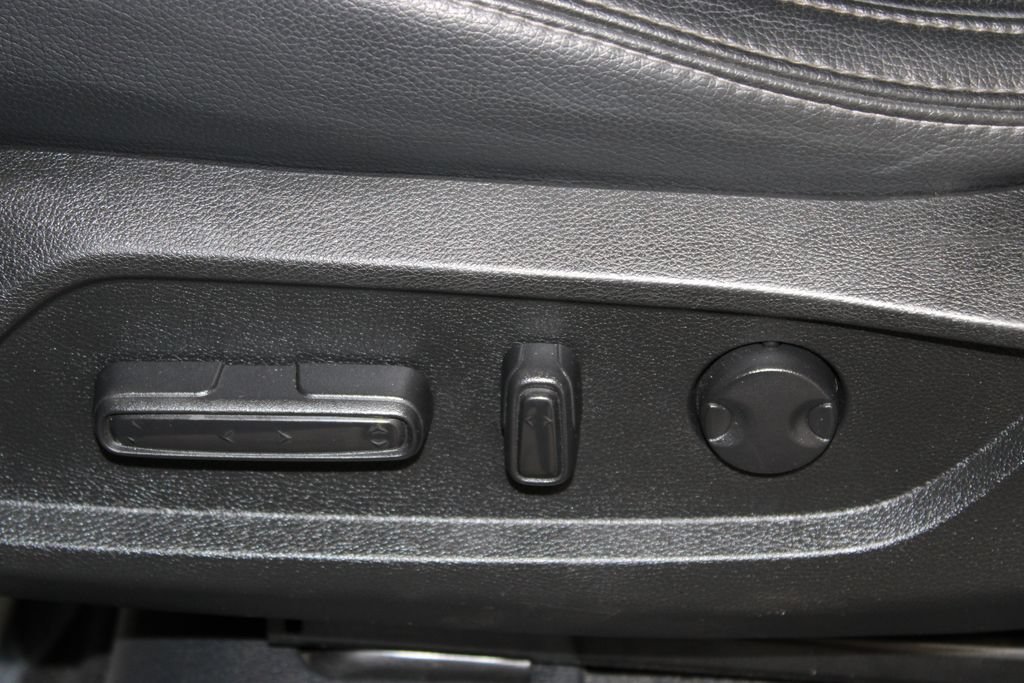 Used 2023 Honda Pilot Touring image 19