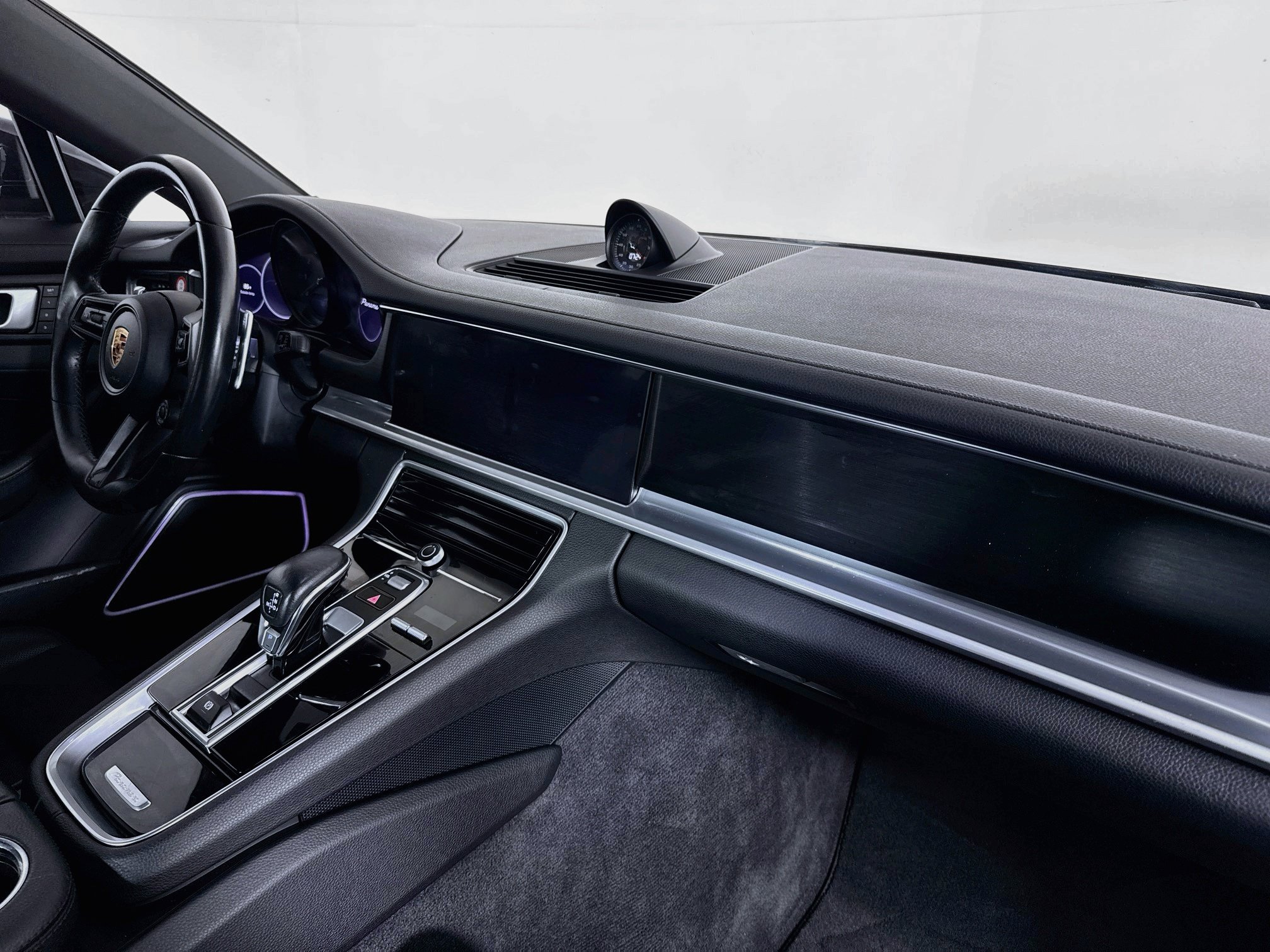 Used 2023 Porsche Panamera Platinum Edition w/ Sport Chrono Package RWD image 27