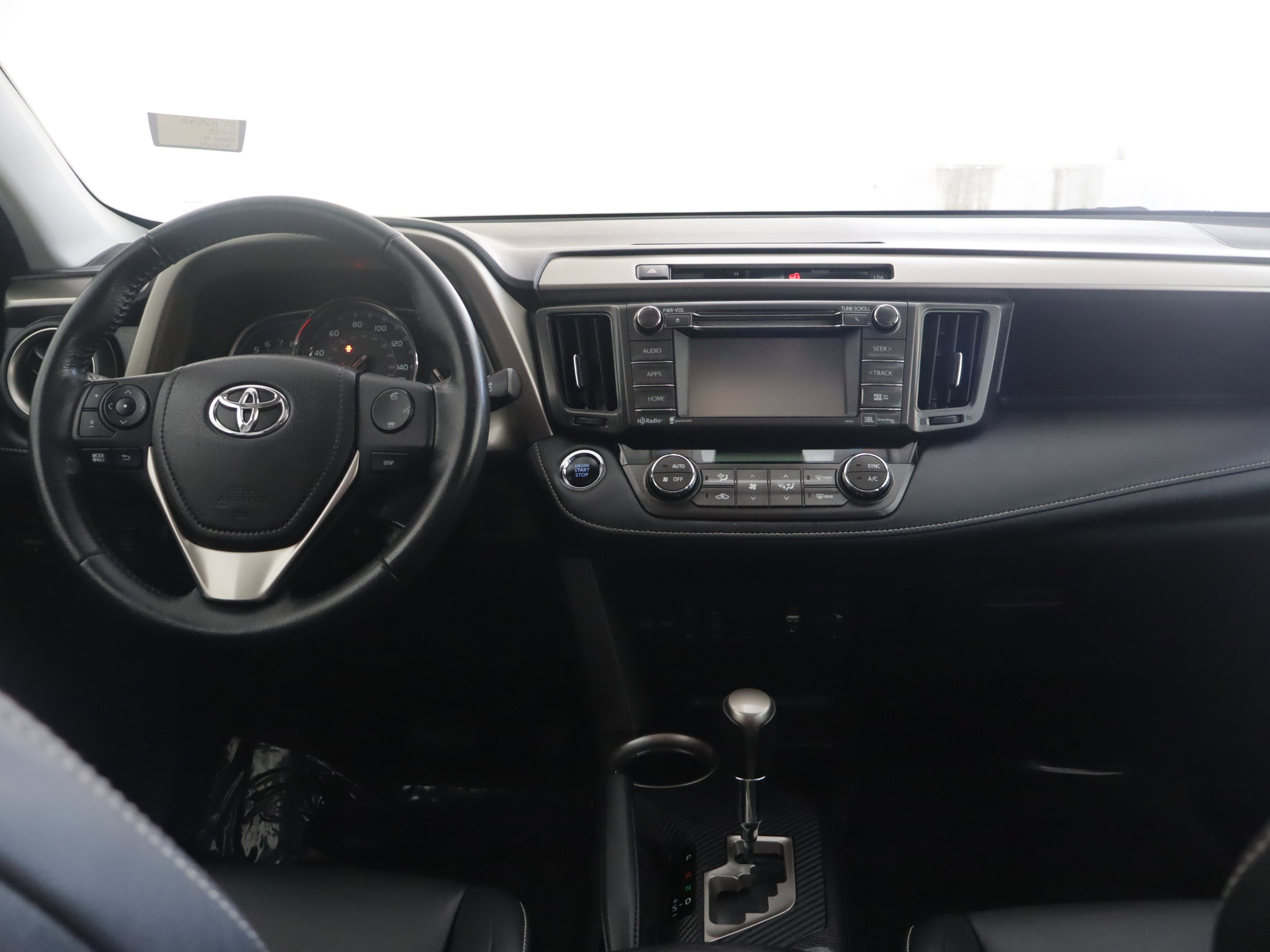 Used 2015 Toyota RAV4 Limited w/ Technology Package image 2