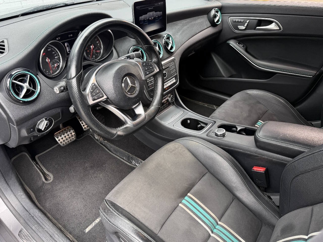 Used 2017 Mercedes-Benz CLA 250 image 11