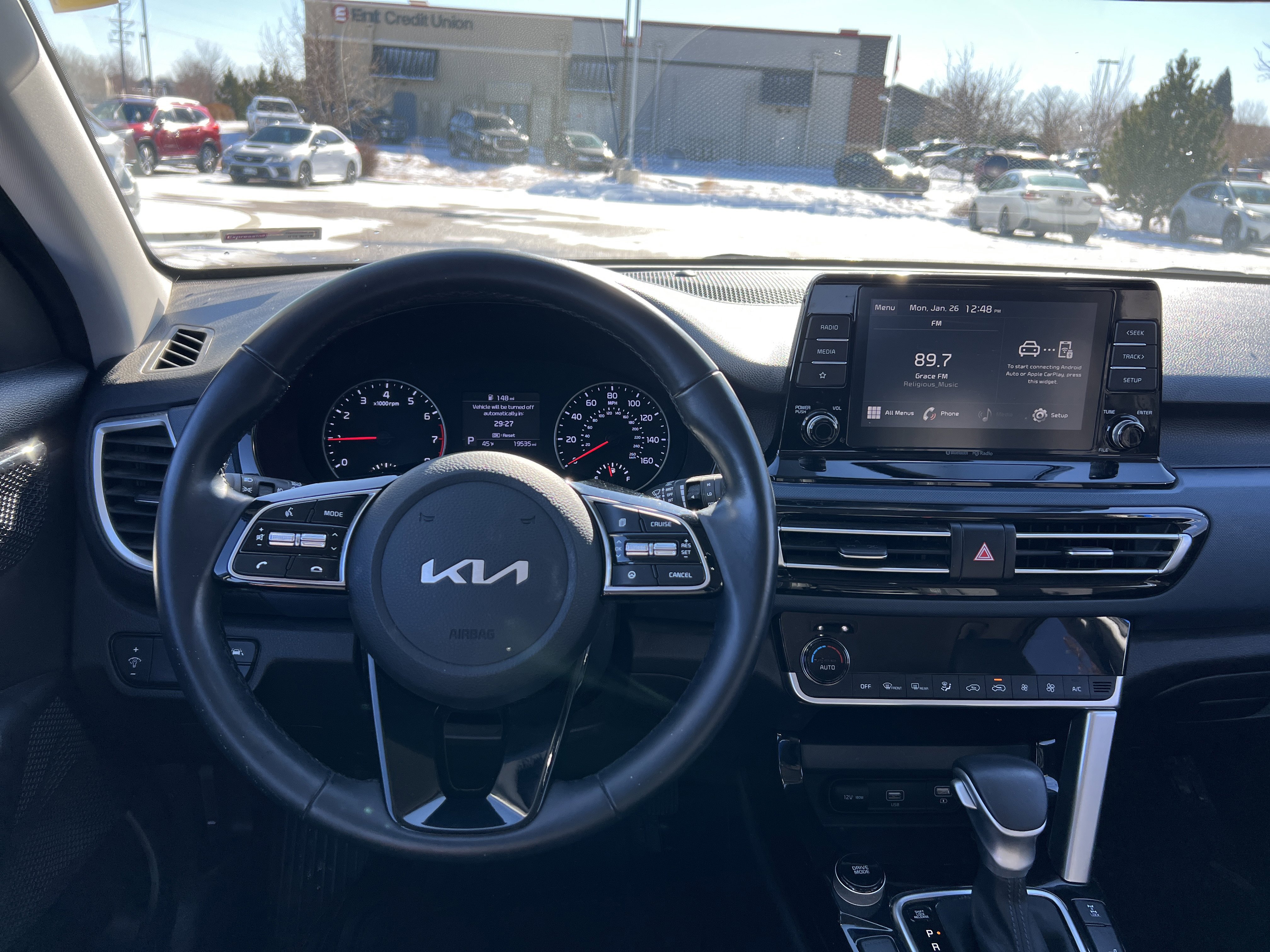 Used 2023 Kia Seltos S image 2