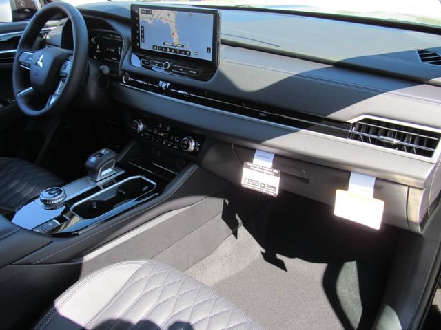 New 2026 Mitsubishi Outlander SEL FWD image 12